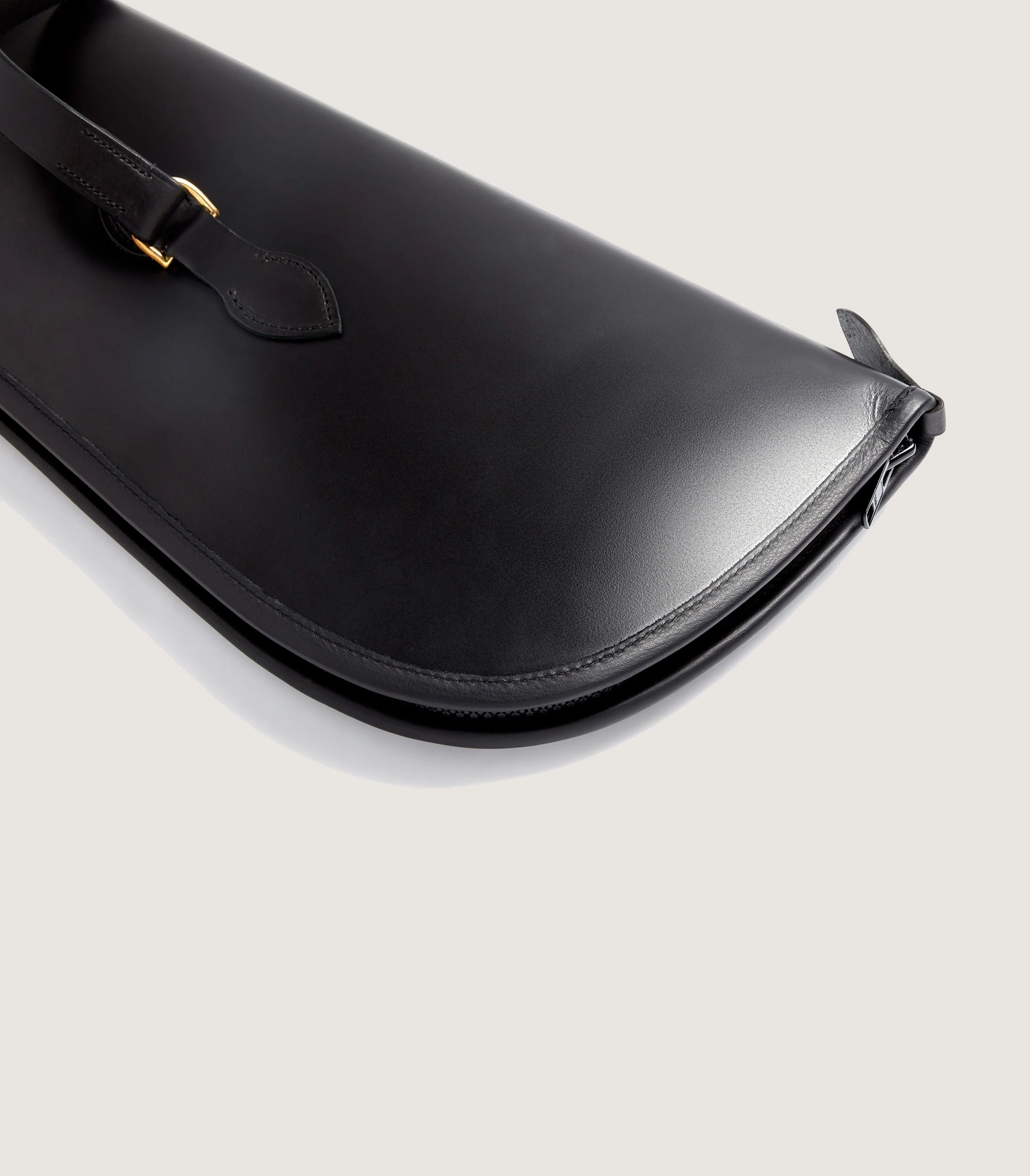 Bridle Leather Gun Cover In Dark Brown - Image 3