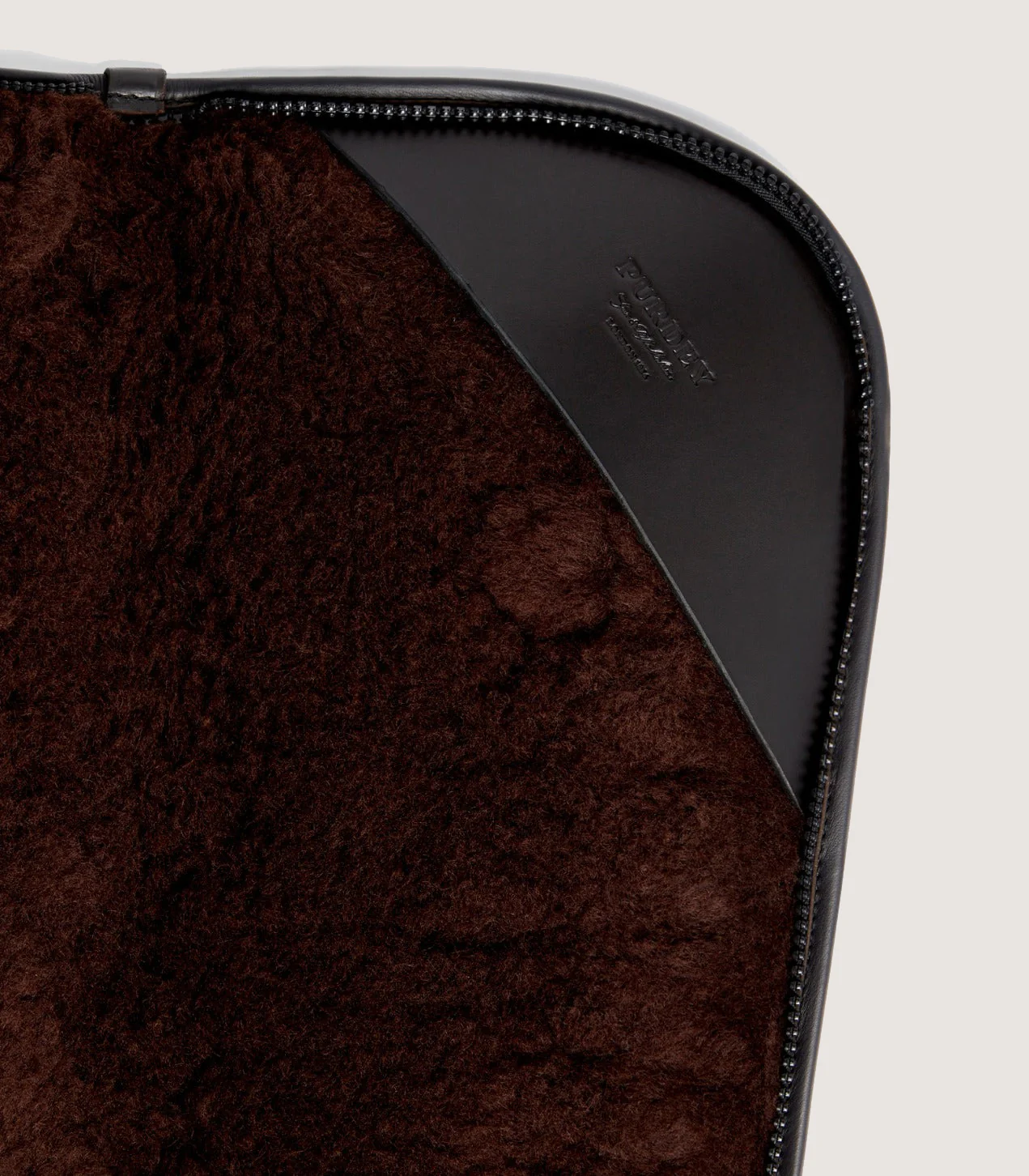 Bridle Leather Gun Cover In Dark Brown - Image 4