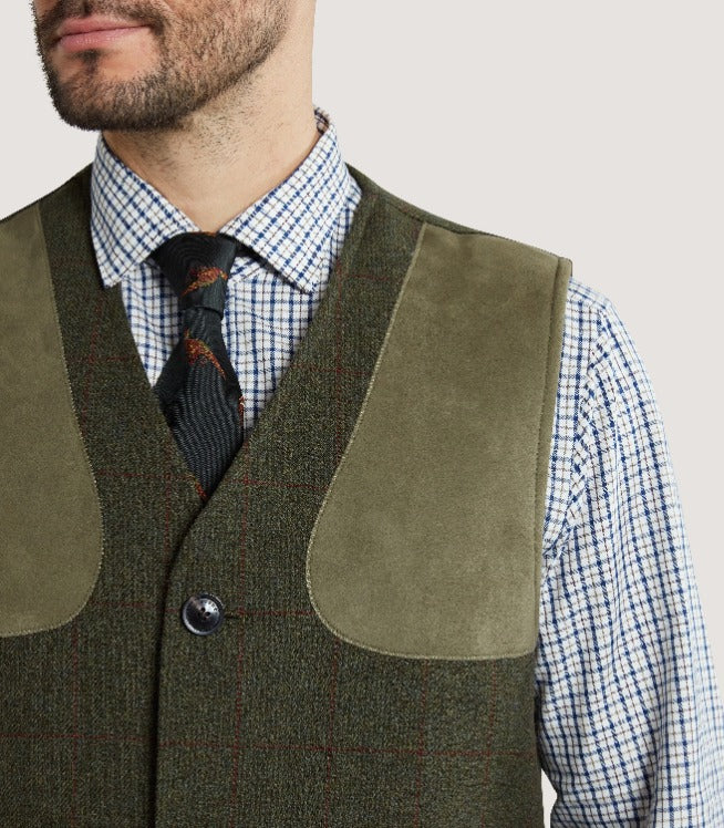 Men's Tweed Shooting Vest in Alum - Image 5