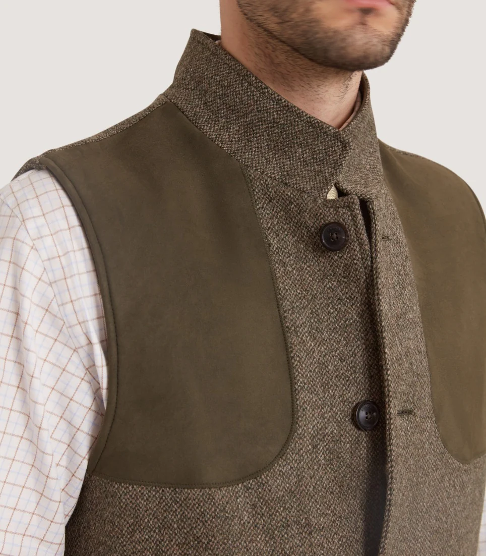 Men's Lightweight Tweed High Collar Vest in Acorn - Image 6