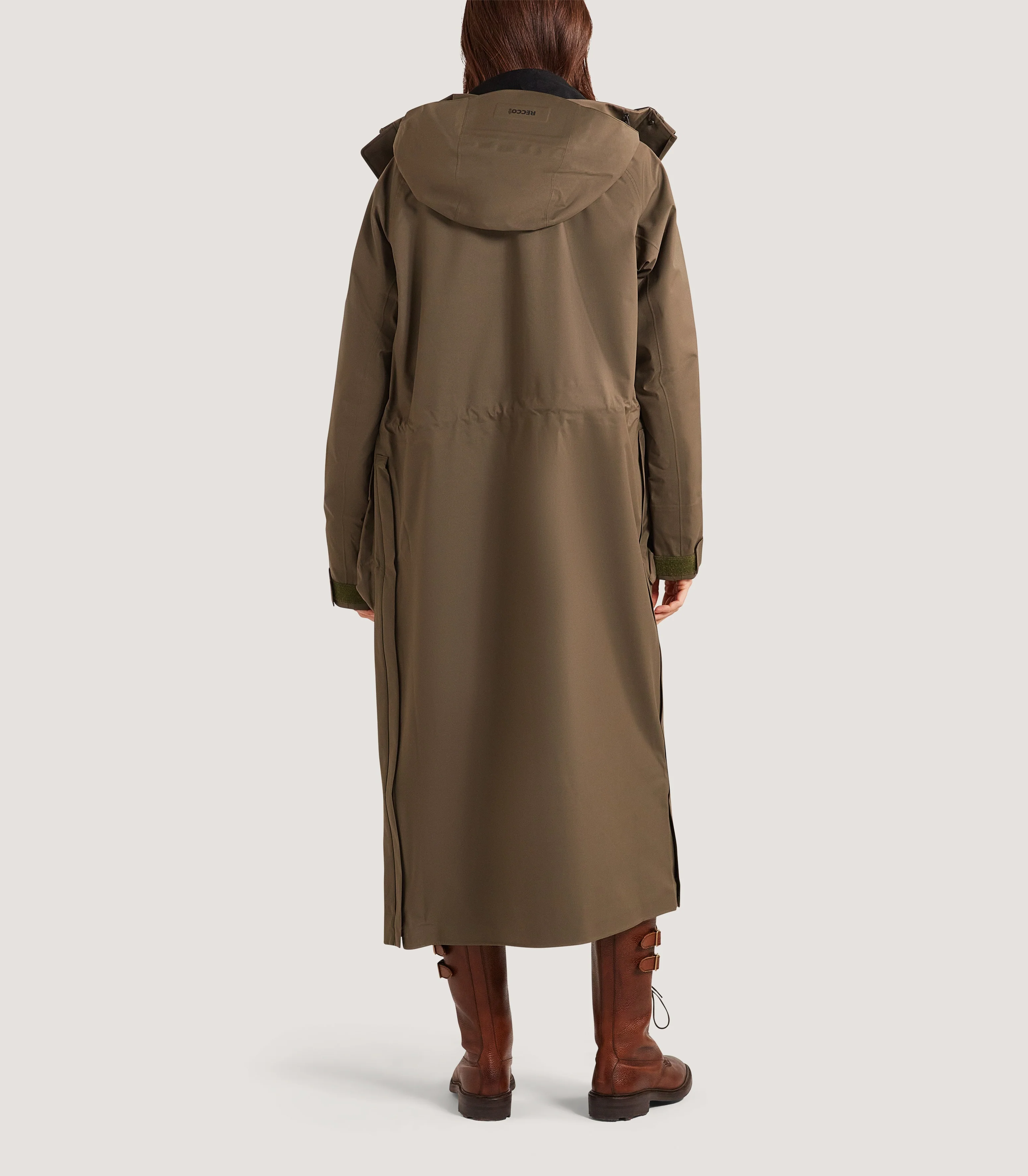 Technical Vatersay Sporting Cape II in Drab - Image 6
