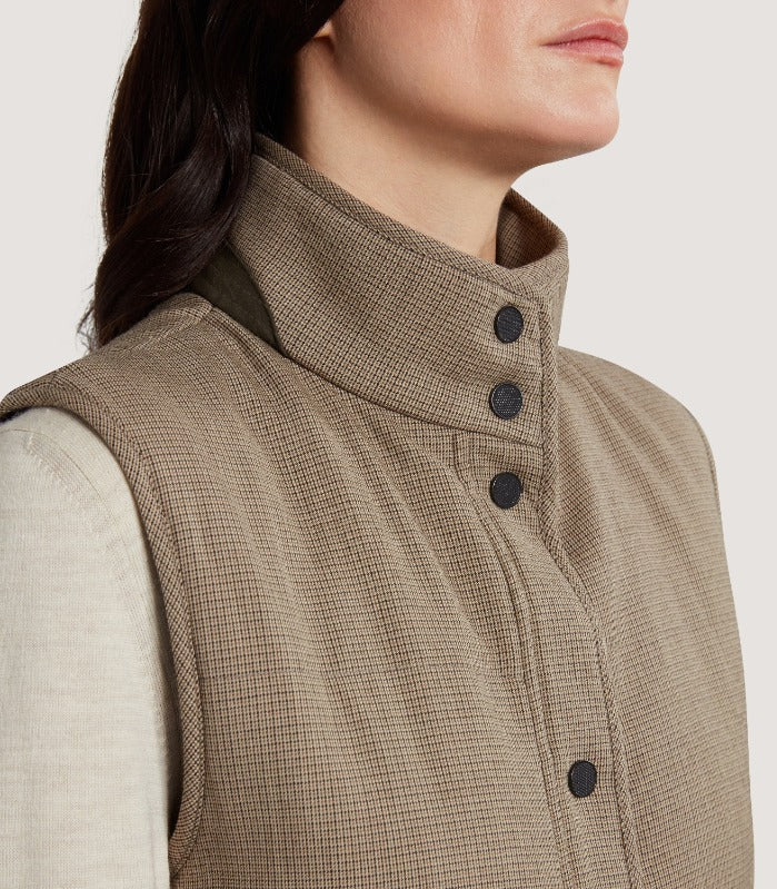 Women's Eccleston Padded Gilet in Peppercorn - Image 5
