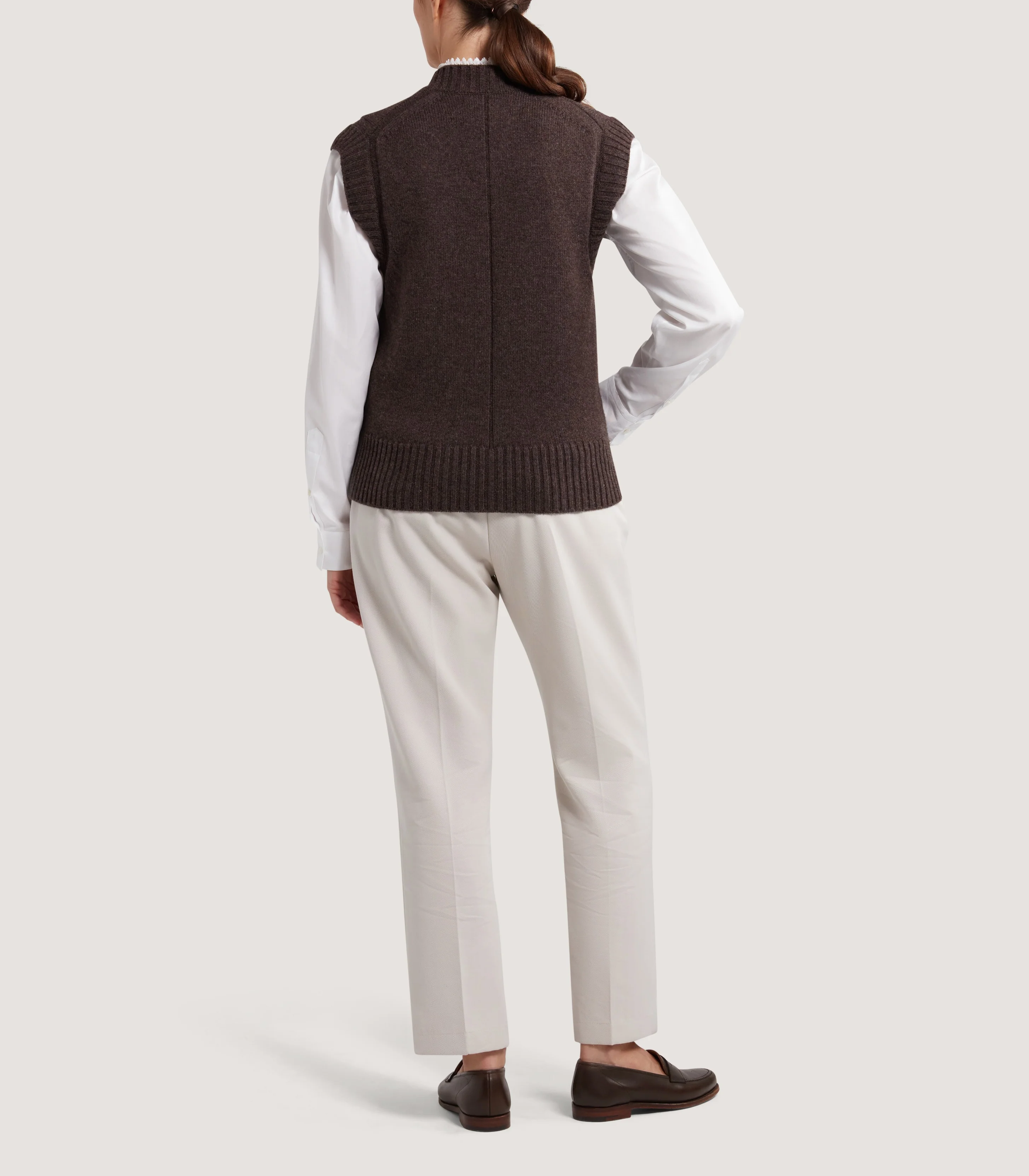 Women's Islay British Outdoor Vest in Walnut - Image 4