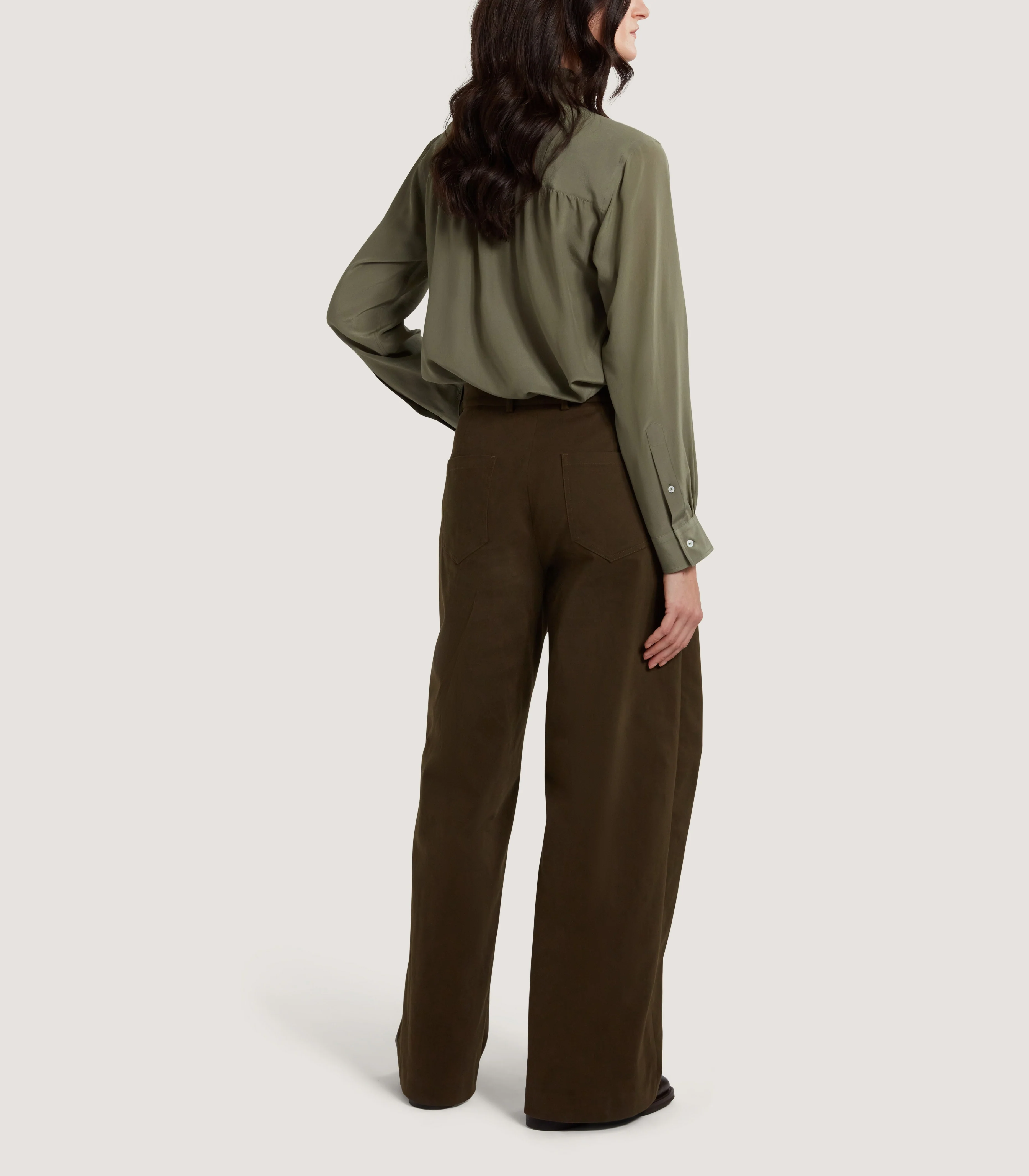 Women's Straight Leg Seymour Trousers in Dark Olive - Image 4